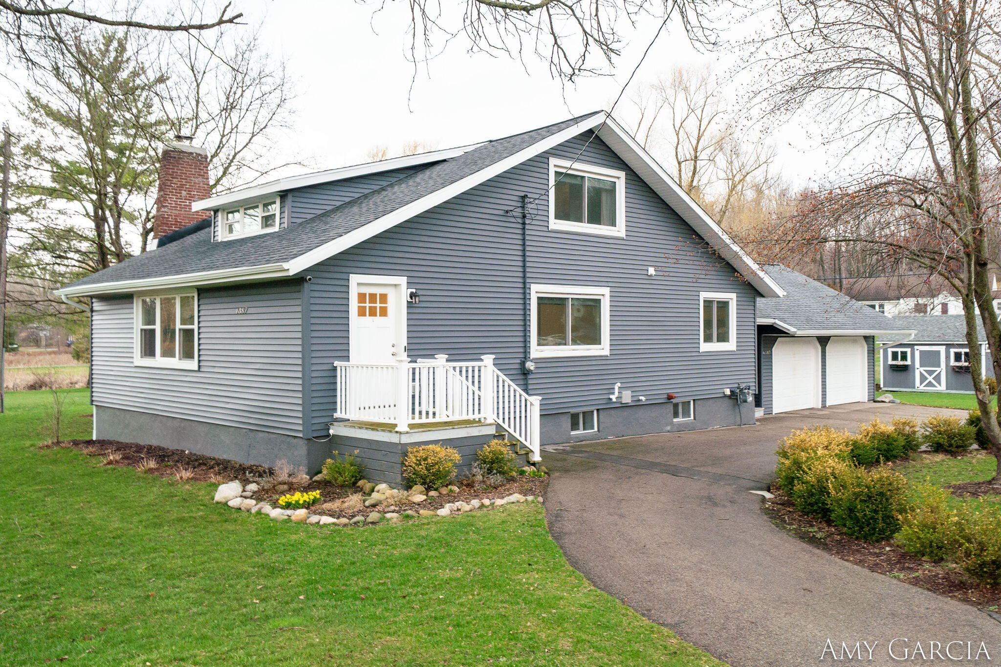 6387 Cascade Road Southeast Grand Rapids, MI 49546 - Photo 4 of 51 4-web-or-mls-6387 Cascade Rd SE, Grand R