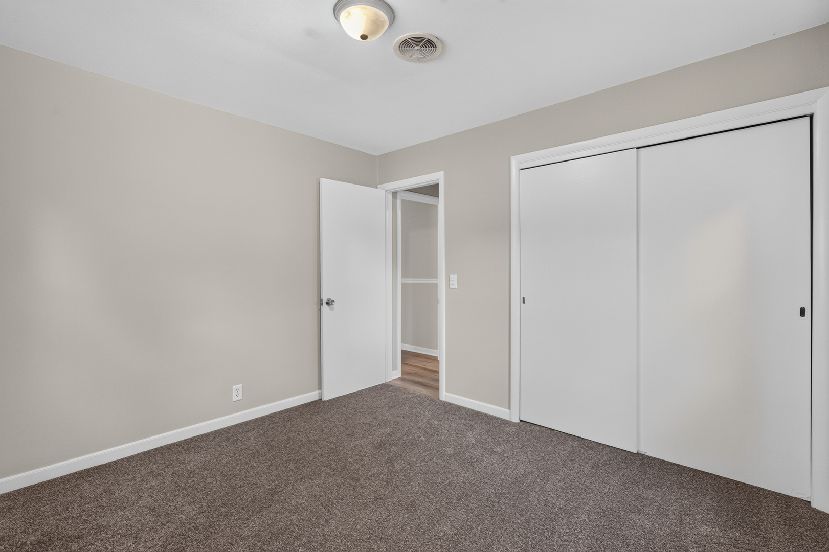 905 Pine Bluff Road Morris, IL 60450 - Photo 13 of 18 Gallery Image 13