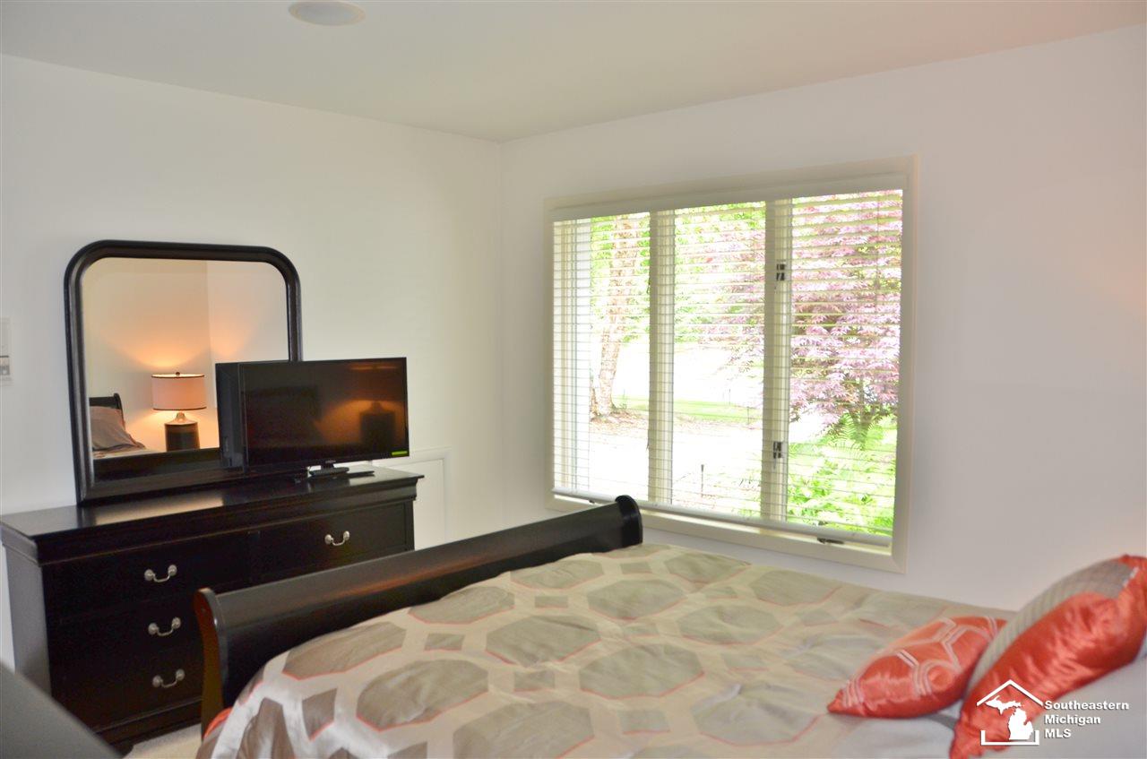 26055 East River Road Grosse Ile, MI 48138 - Photo 44 of 68