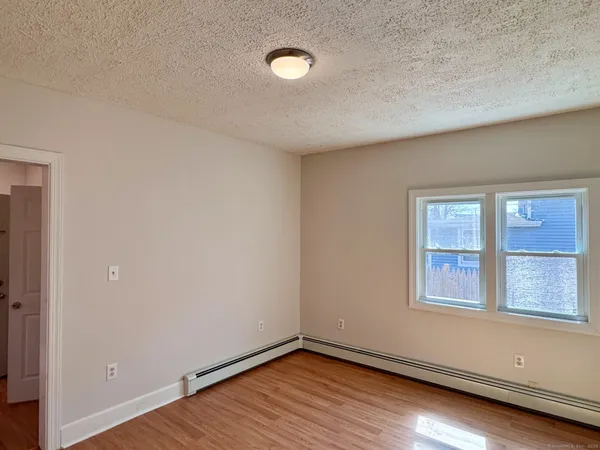 $1,100 | 54 Prospect Street, Unit 1R, Torrington, CT 06790