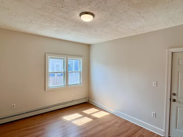 $1,100 | 54 Prospect Street, Unit 1R, Torrington, CT 06790