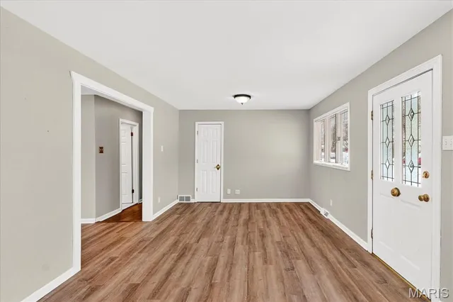 $280,000 | 215 Hutchinson Road, Ellisville, MO 63011