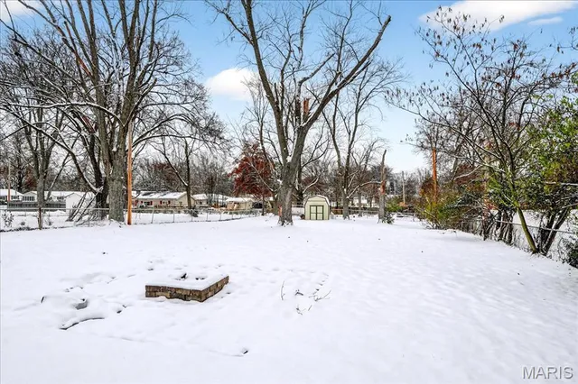 $280,000 | 215 Hutchinson Road, Ellisville, MO 63011