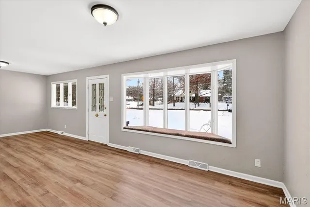 $280,000 | 215 Hutchinson Road, Ellisville, MO 63011