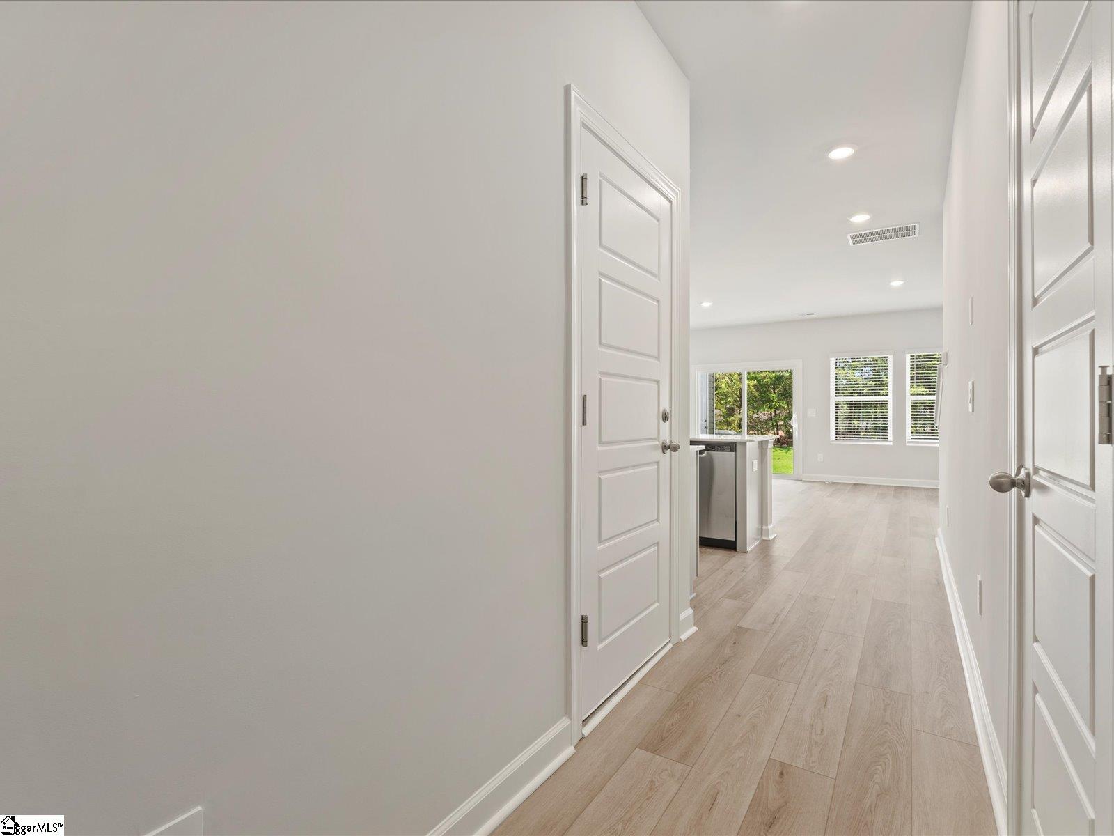 819 Ernest Lane Lyman, SC 29365 - Photo 5 of 28