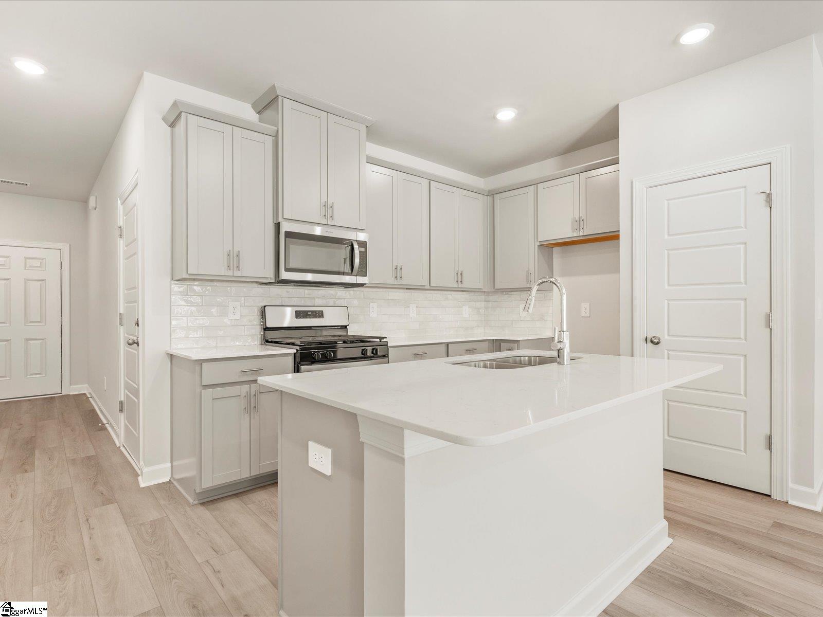 819 Ernest Lane Lyman, SC 29365 - Photo 7 of 28