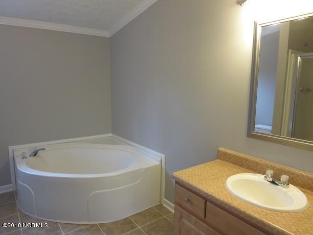 286 Hewitt Road Richlands, NC 28574 - Photo 9 of 32 20160425192010092691000000-o