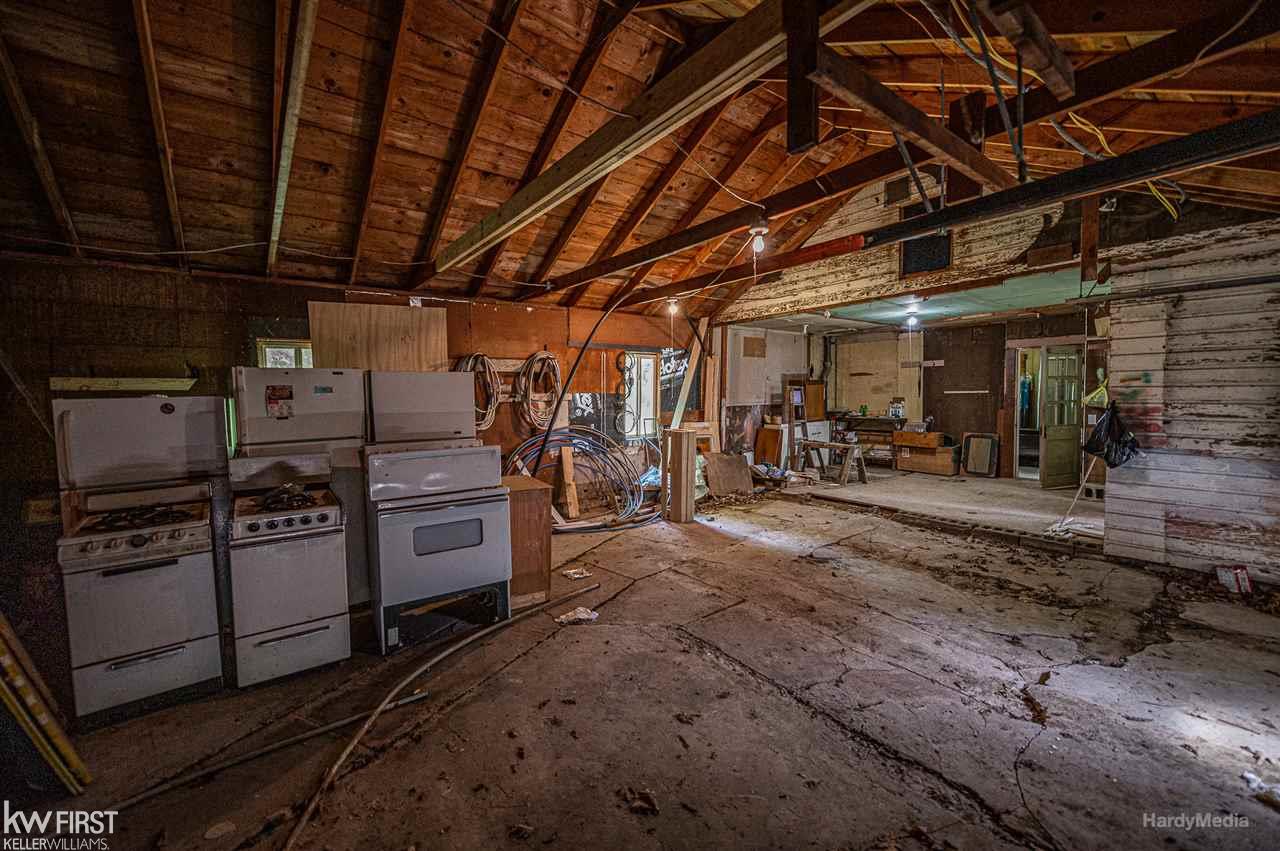 5366 Davison Road Lapeer, MI 48446 - Photo 25 of 36