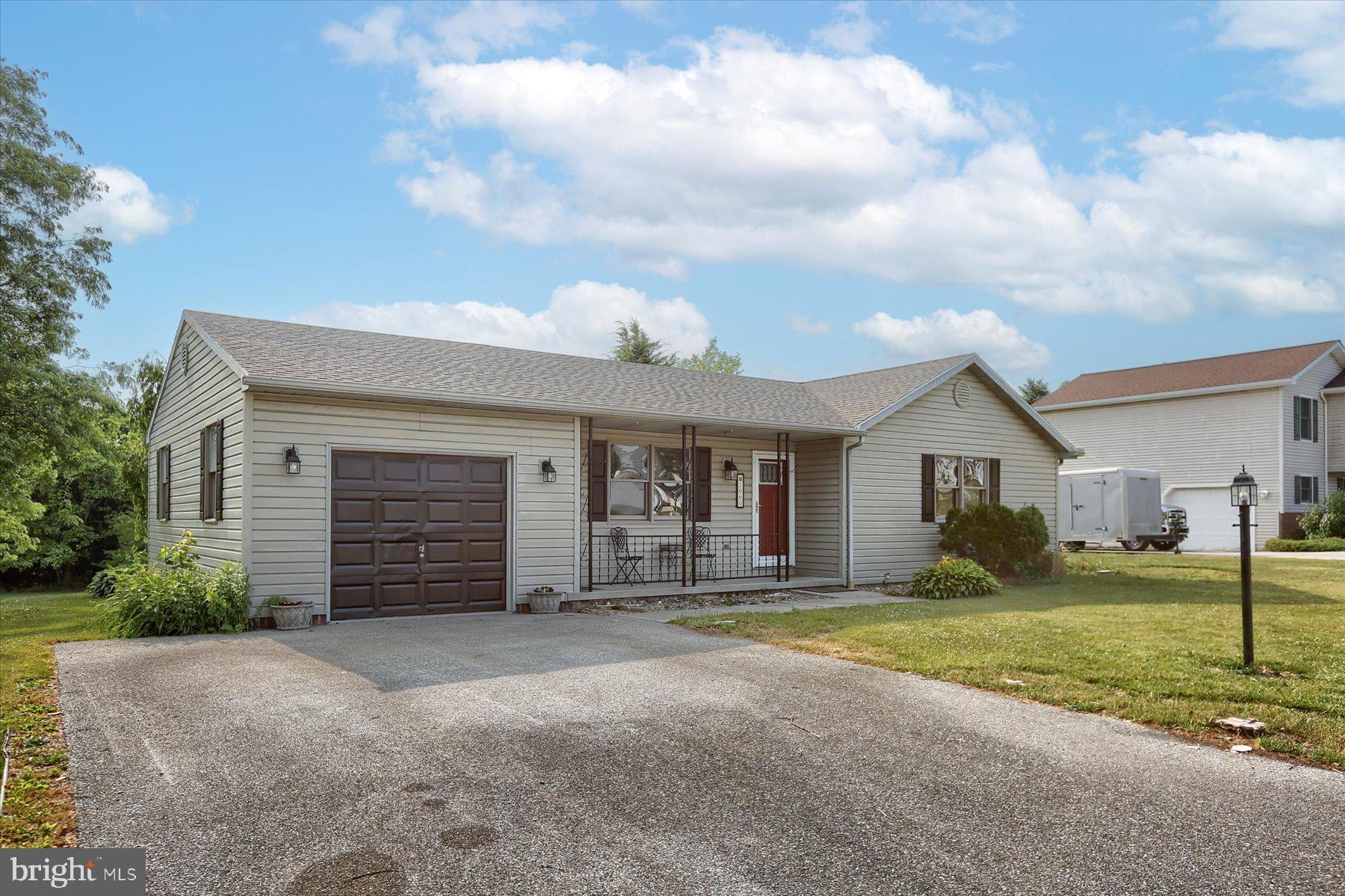 1060 Friar Run Hanover, PA 17331 - Photo 4 of 40 Gallery Image 4
