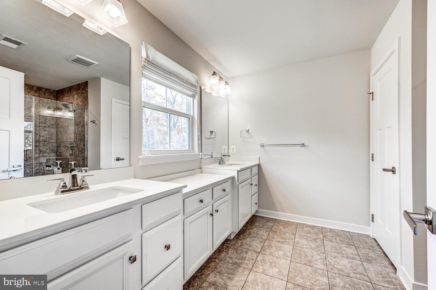 10866 Beckenham Street Baltimore, MD 21220 - Photo 16 of 45 Owner's Suite