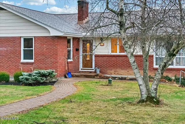 $439,216 | 144 Horizon View Drive, East Greenbush, NY 12061