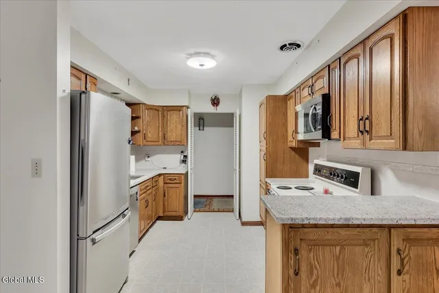 $439,216 | 144 Horizon View Drive, East Greenbush, NY 12061