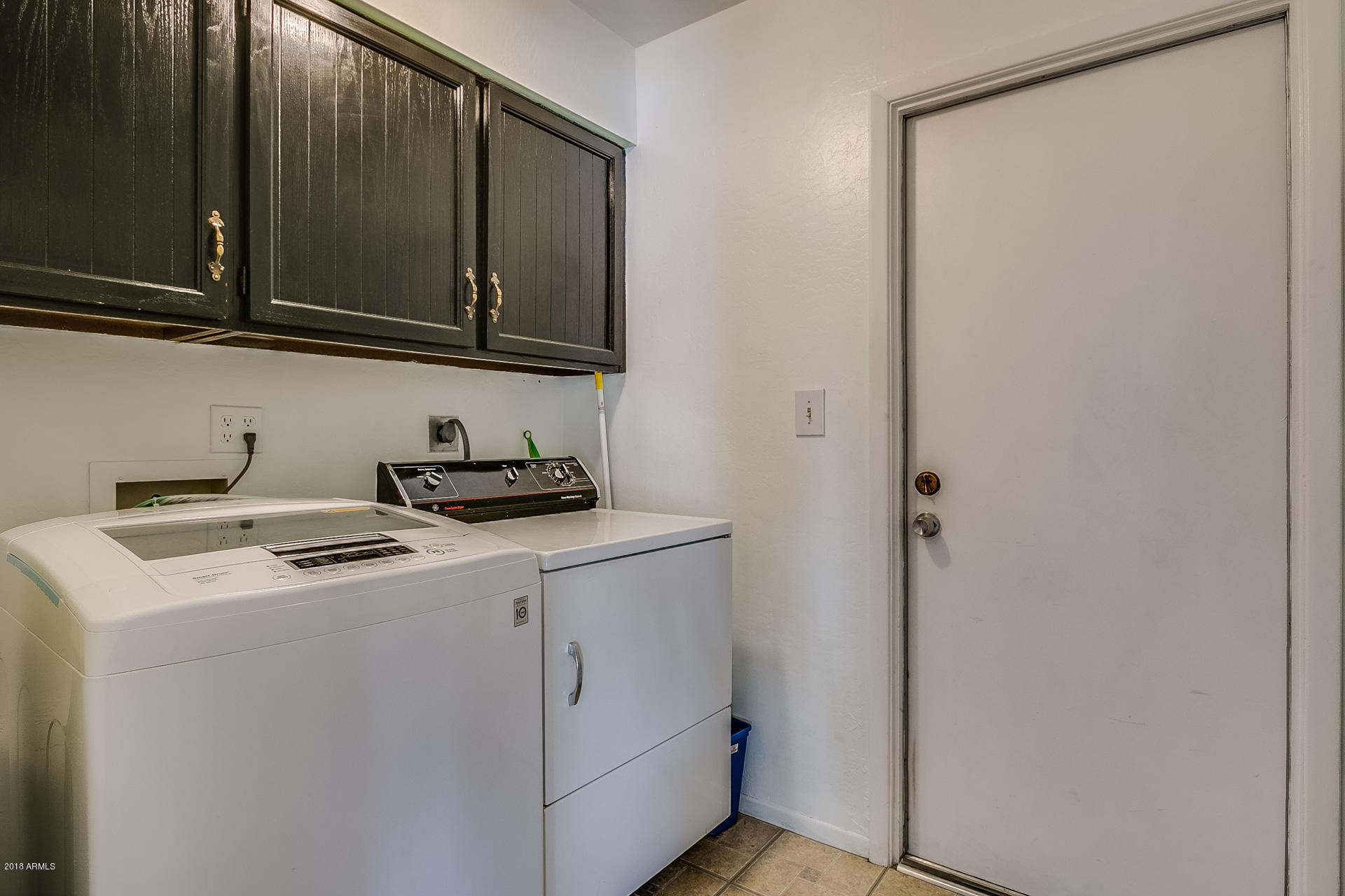 4815 South Roberts Road Tempe, AZ 85283 - Photo 11 of 26 South-15