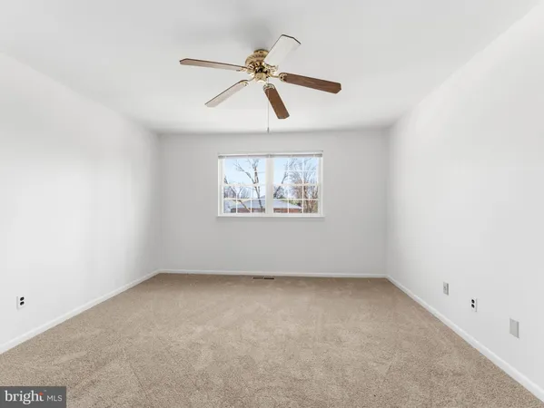 $240,000 | 1334 Rolling Glen Drive, Unit 22, Upper Chichester, PA 19061