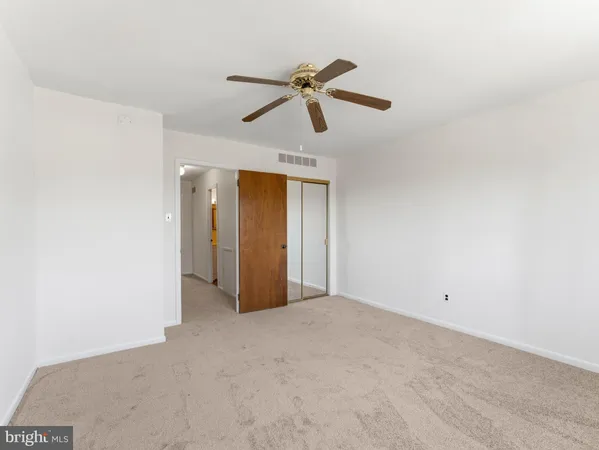 $240,000 | 1334 Rolling Glen Drive, Unit 22, Upper Chichester, PA 19061