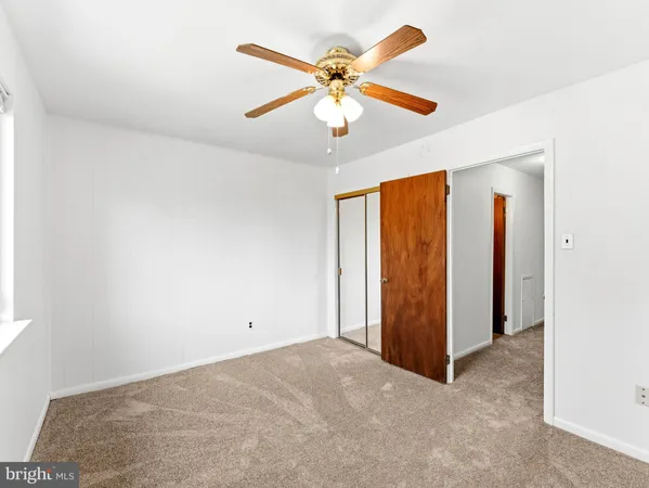 $240,000 | 1334 Rolling Glen Drive, Unit 22, Upper Chichester, PA 19061