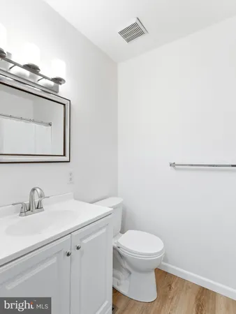 $240,000 | 1334 Rolling Glen Drive, Unit 22, Upper Chichester, PA 19061