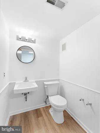 $240,000 | 1334 Rolling Glen Drive, Unit 22, Upper Chichester, PA 19061