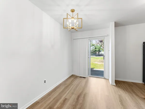 $240,000 | 1334 Rolling Glen Drive, Unit 22, Upper Chichester, PA 19061