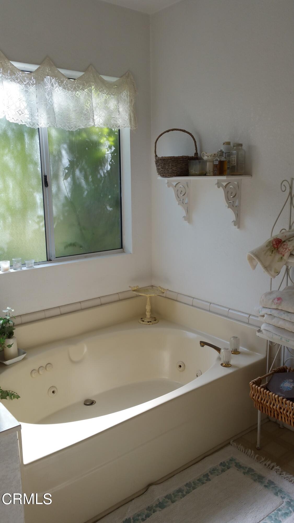 6500 Chagall Drive Moorpark, CA 93021 - Photo 27 of 40 20160327_101436