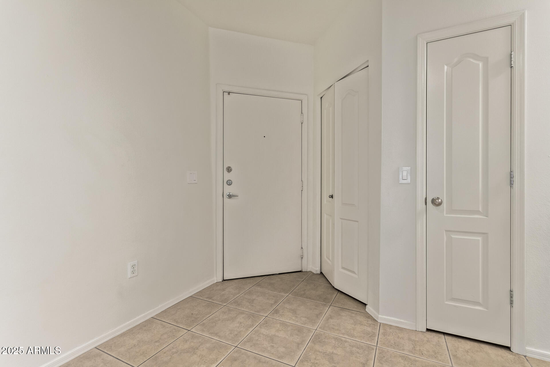 1701 East Colter Street, Unit 191 Phoenix, AZ 85016 - Photo 18 of 33 a view of an empty room