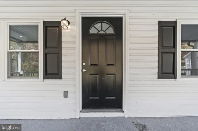 $1,900 | 42523 St Johns Road, Hollywood, MD 20636