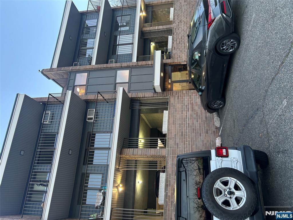 a car parked in front of a building