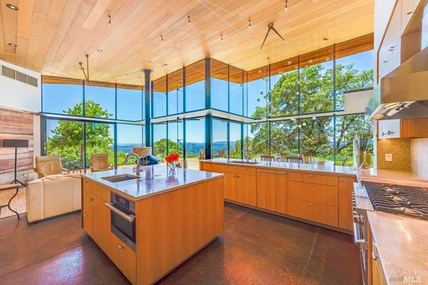 $3,495,000 | 24000 Fig Tree Lane, Hopland, CA 95449