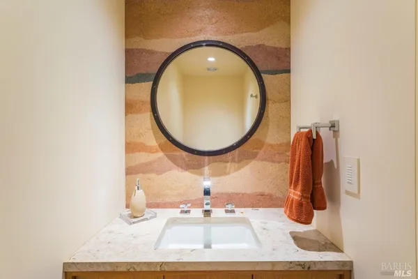 $3,495,000 | 24000 Fig Tree Lane, Hopland, CA 95449