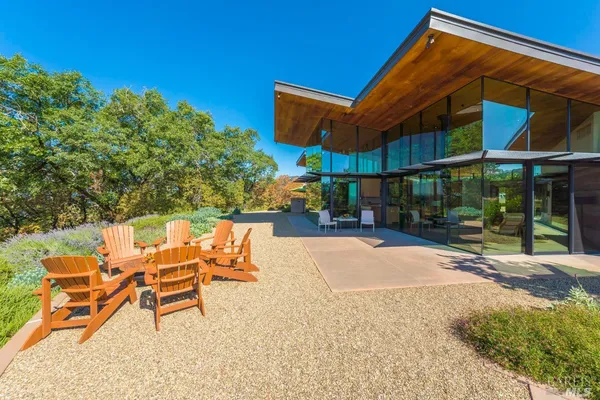 $3,495,000 | 24000 Fig Tree Lane, Hopland, CA 95449