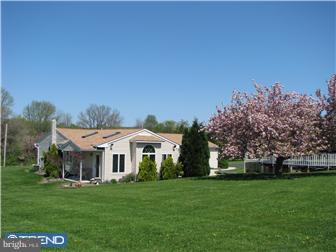4551 Campbell Road Pennsburg, PA 18073 - Photo 3 of 12 Gallery Image 3