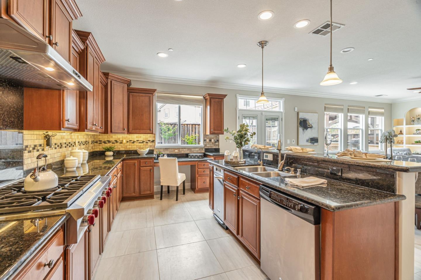 6525 Gravina Loop San Jose, CA 95138 - Photo 20 of 63 a kitchen with lots of counter top space