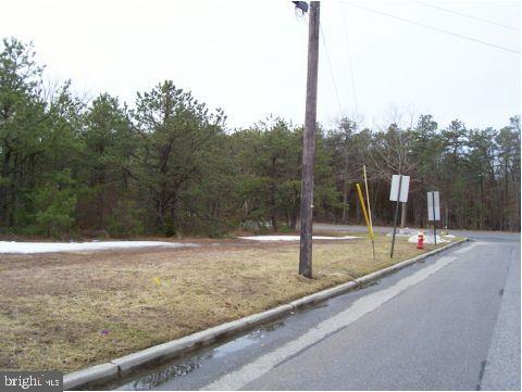 105 Hull Road Manahawkin, NJ 08050 - Photo 2 of 12