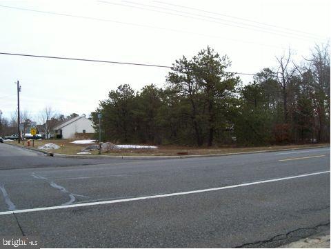 105 Hull Road Manahawkin, NJ 08050 - Photo 4 of 12
