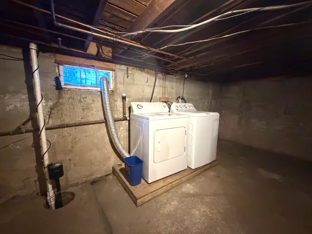 $195,500 | 27 School Street, Guilford, ME 04443