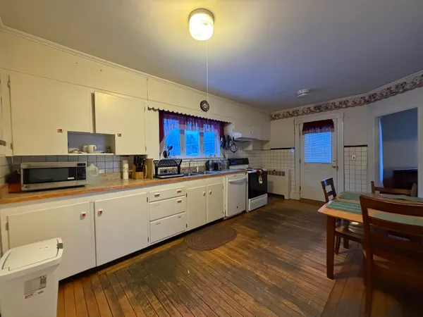 $180,000 | 27 School Street, Guilford, ME 04443