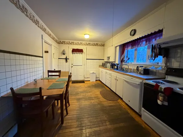 $165,000 | 27 School Street, Guilford, ME 04443