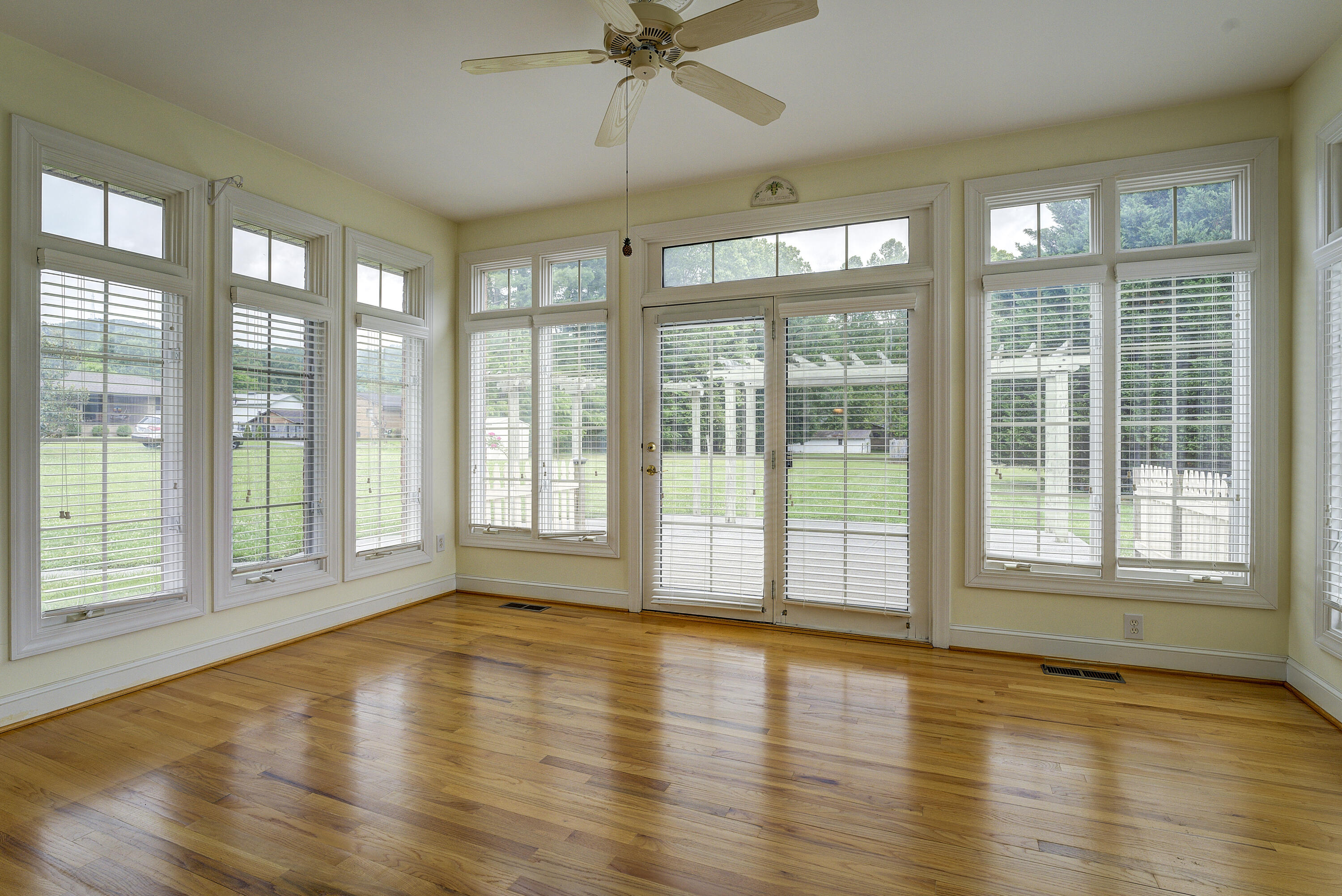 824 9th Street Erwin, TN 37650 - Photo 22 of 57 Ninth-36