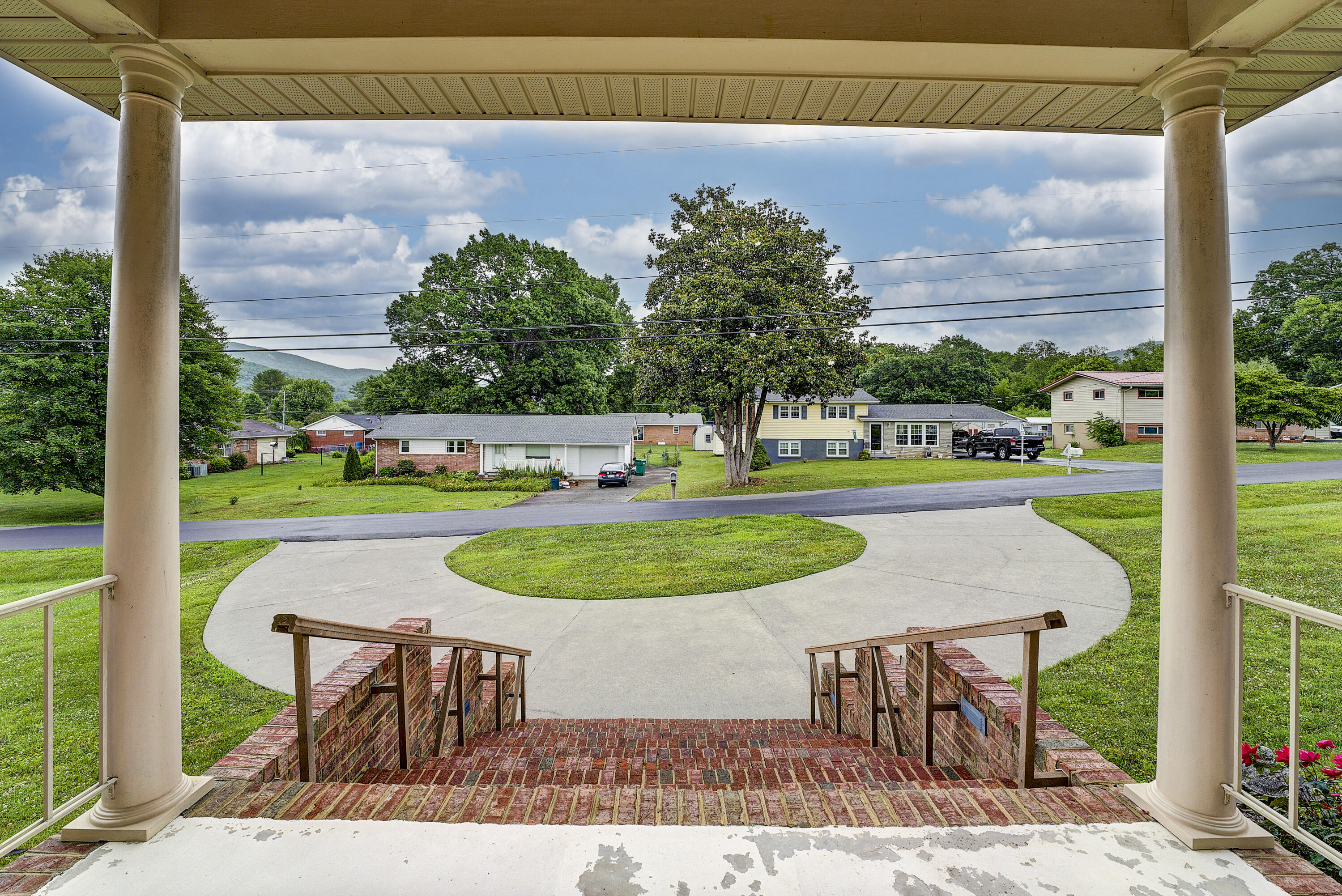 824 9th Street Erwin, TN 37650 - Photo 4 of 57 NinthStexteriorsSKY-8