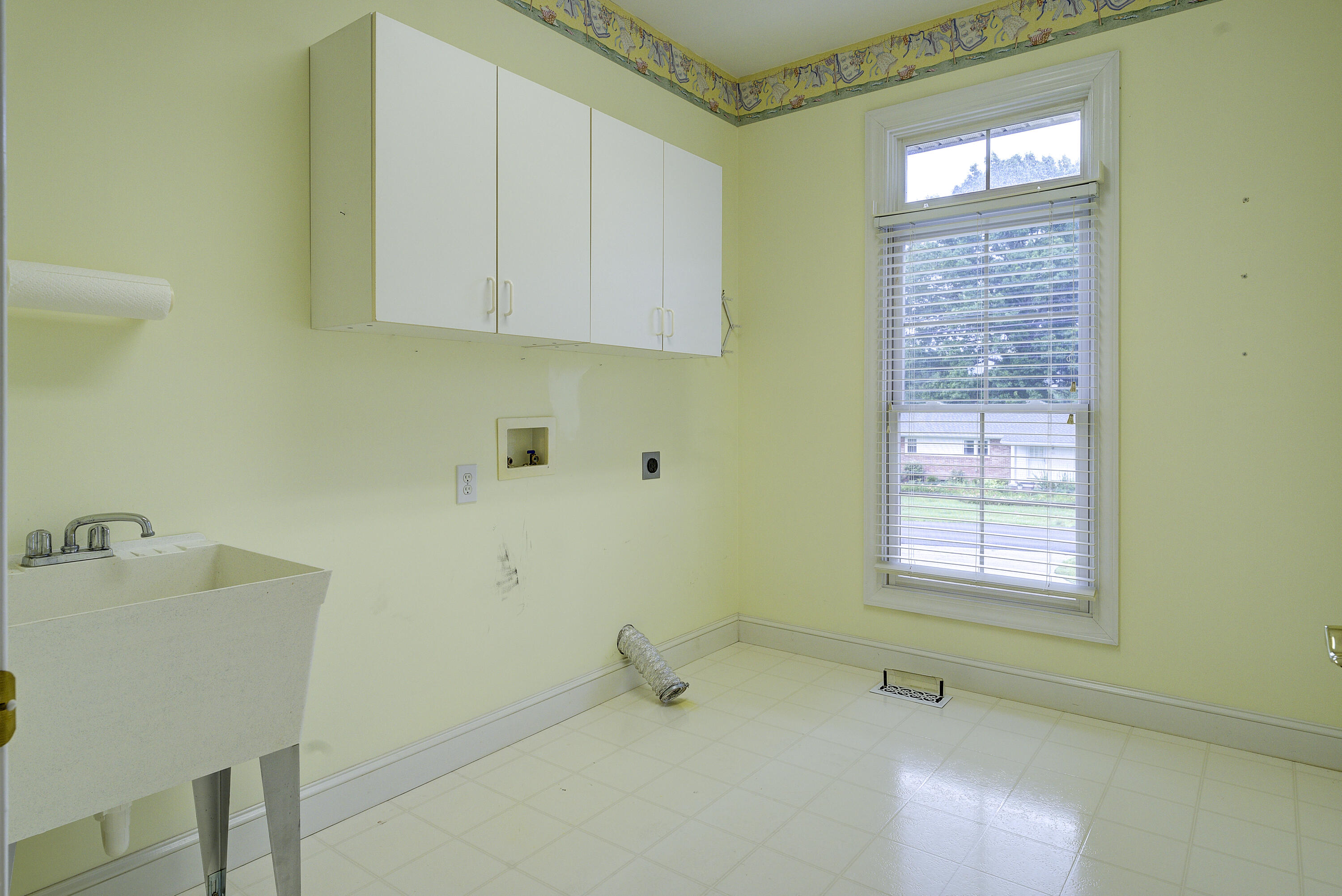 824 9th Street Erwin, TN 37650 - Photo 42 of 57 Ninth-56