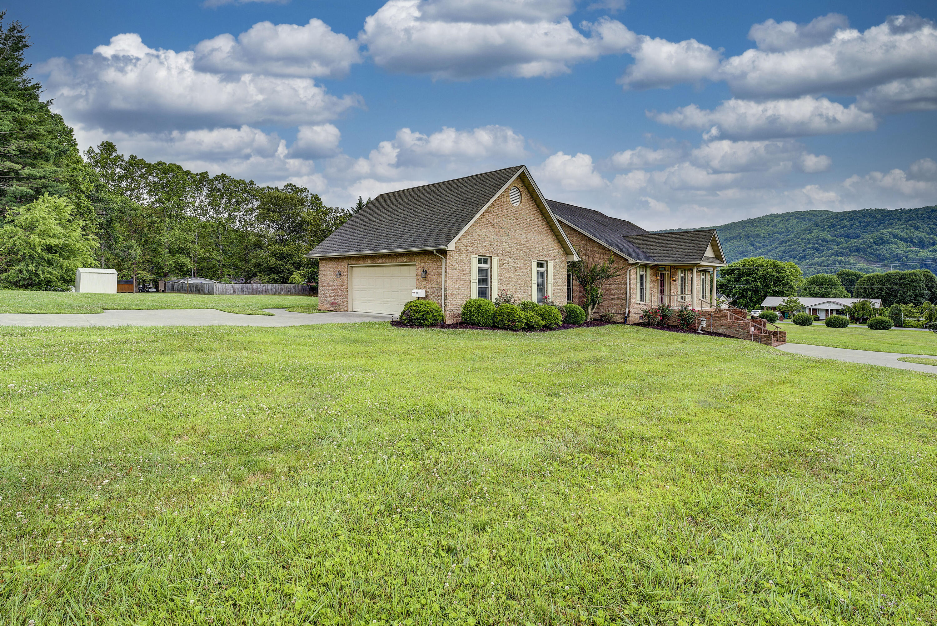 824 9th Street Erwin, TN 37650 - Photo 47 of 57 NinthStexteriorsSKY-4
