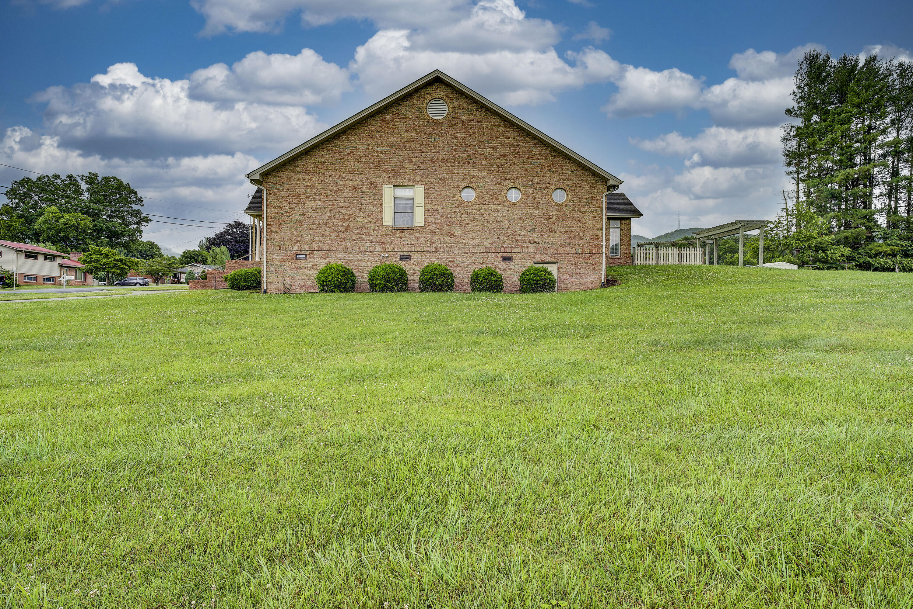 824 9th Street Erwin, TN 37650 - Photo 49 of 57 NinthStexteriorsSKY-9