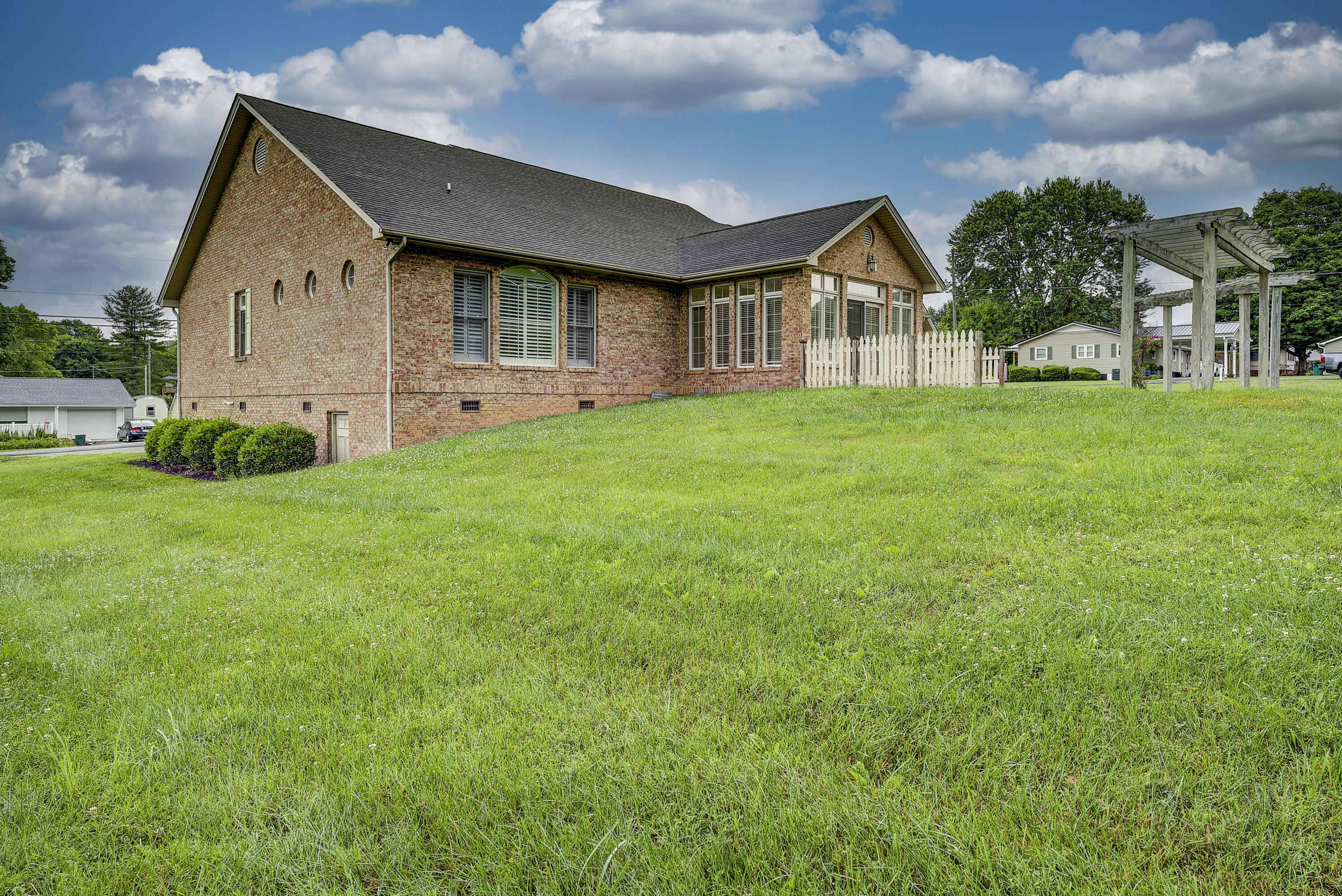 824 9th Street Erwin, TN 37650 - Photo 50 of 57 NinthStexteriorsSKY-10