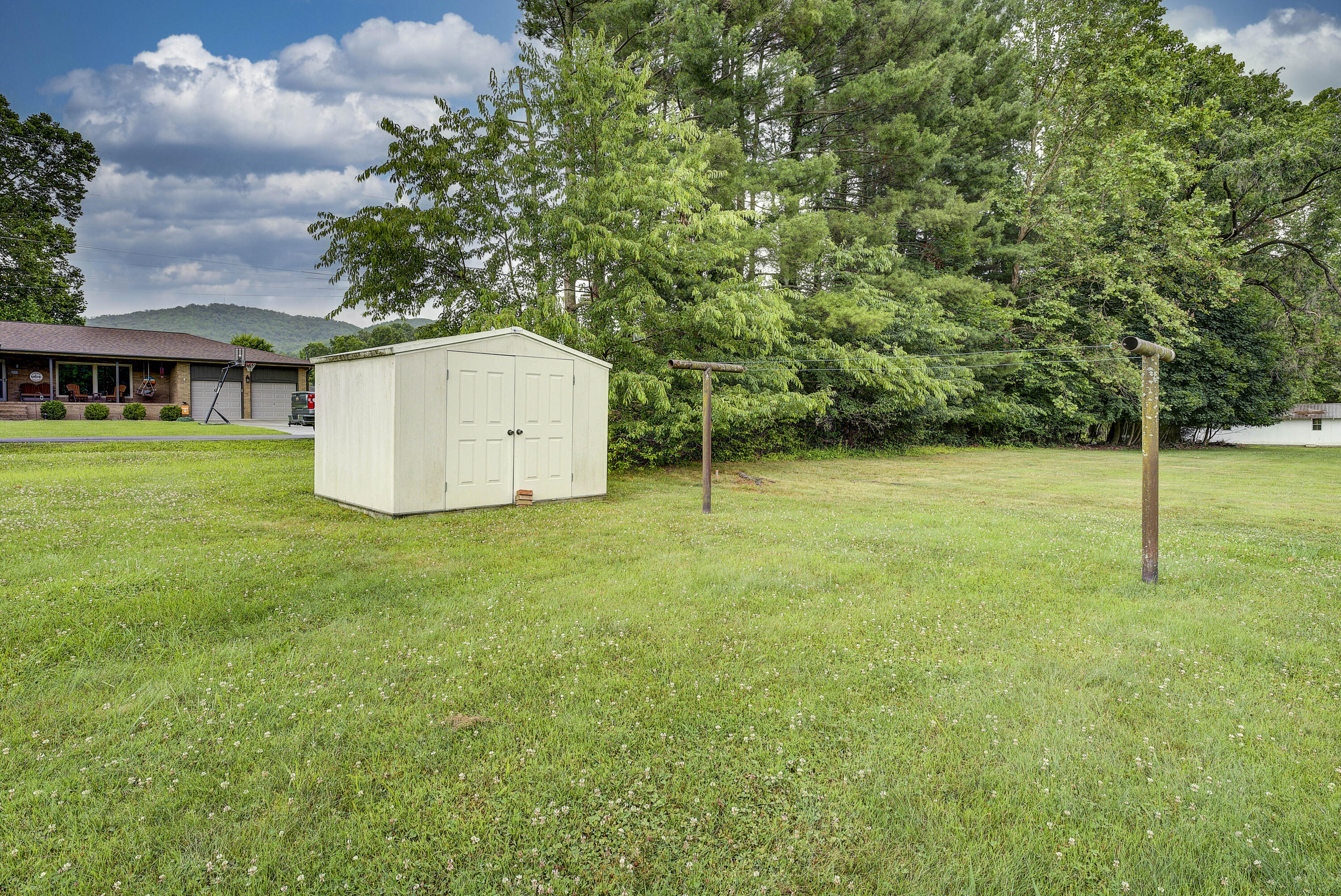824 9th Street Erwin, TN 37650 - Photo 55 of 57 NinthStexteriorsSKY-12