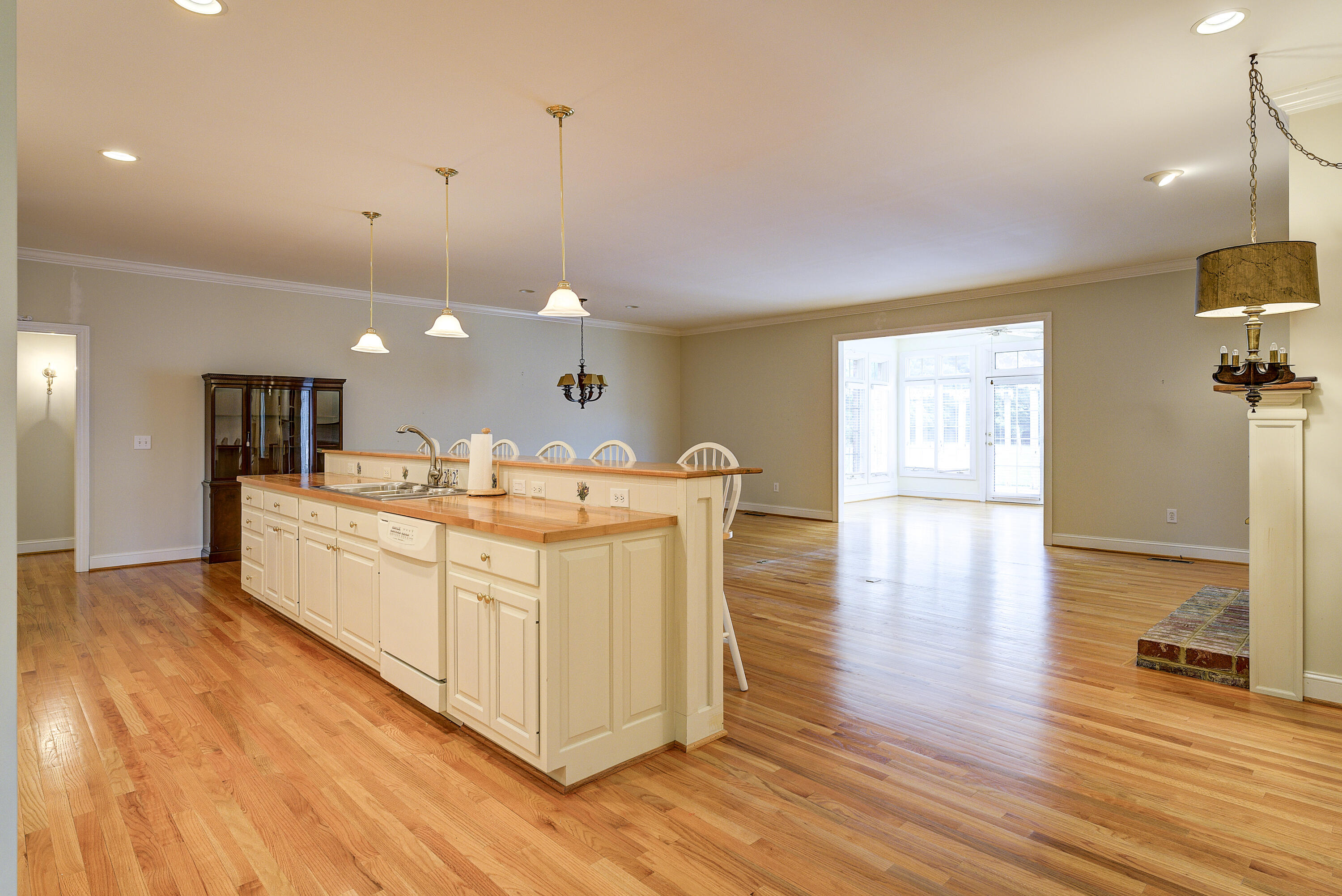 824 9th Street Erwin, TN 37650 - Photo 6 of 57 Ninth-21