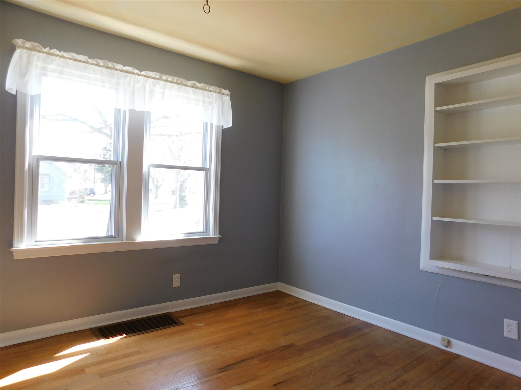 934 Wabash Avenue Rochester, IN 46975 - Photo 15 of 20 Gallery Image 15