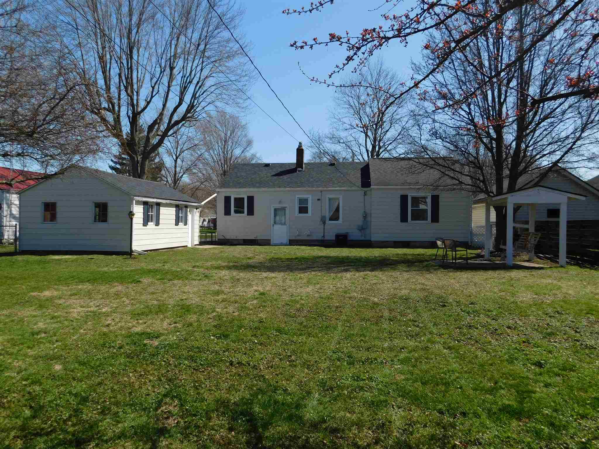 934 Wabash Avenue Rochester, IN 46975 - Photo 3 of 20 Gallery Image 3
