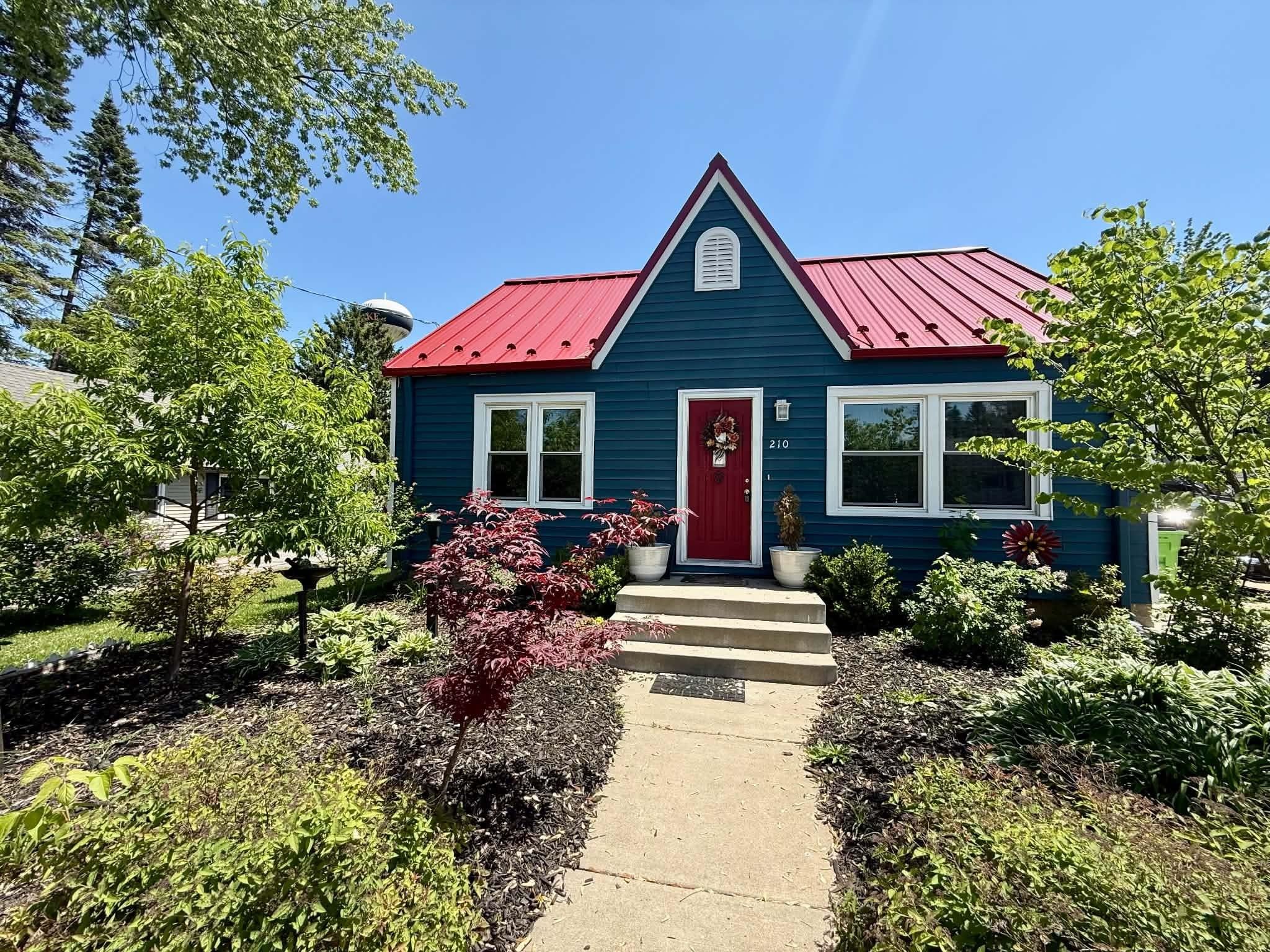 210 Academy Street Fox Lake, WI 53933 - Photo 4 of 58