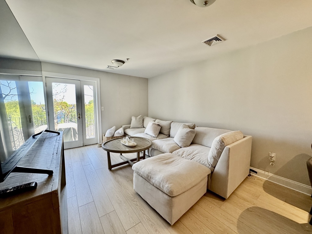 25 Alpine Street, Unit 36 Boston, MA 02136 - Photo 6 of 19
