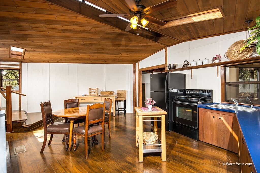 9043 Harmony Grove Road Escondido, CA 92029 - Photo 2 of 25 Gallery Image 2